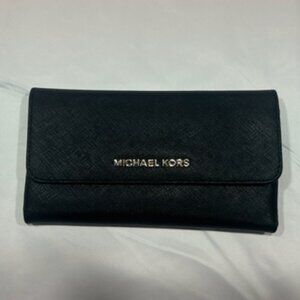 Black Michael Kors Clutch Wallet in Pristine Condition